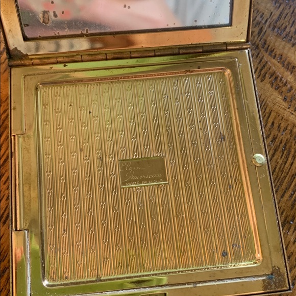 Vintage 1950’s Elgin American Powder Compact- Rose Pattern - Picture 5 of 9